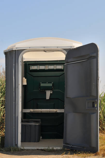 Porta potty rental for festivals in Mcswain, CA